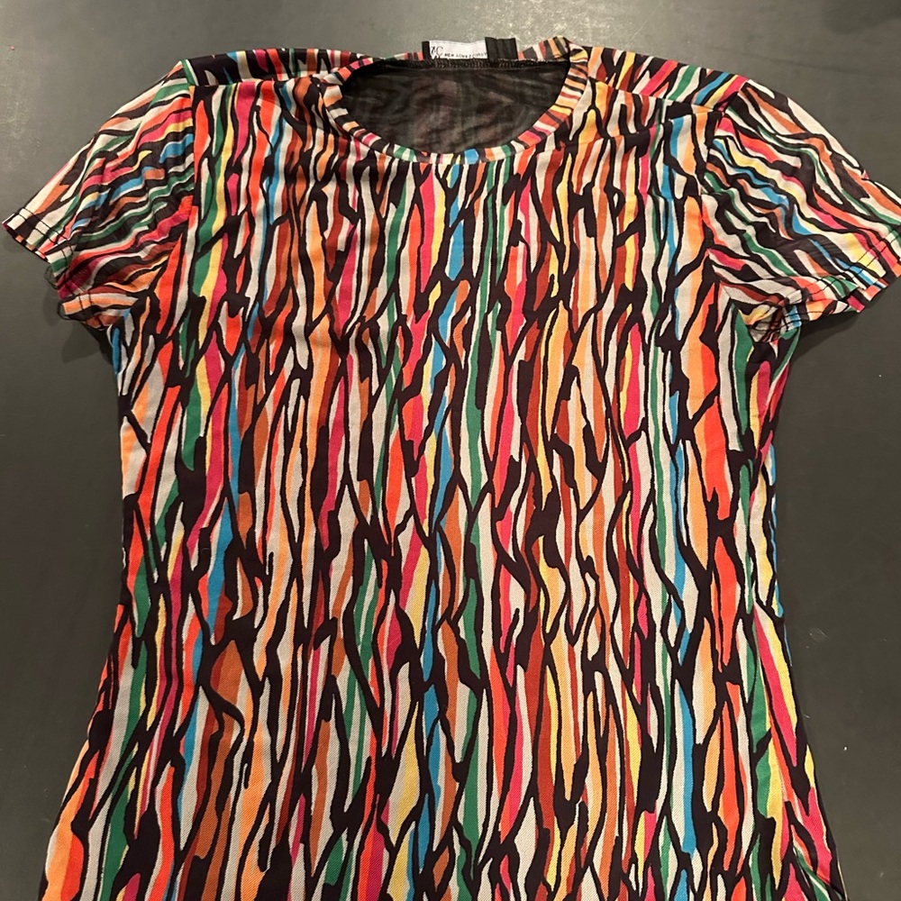 New York & Company Vibrant Abstract Short Sleeve Top